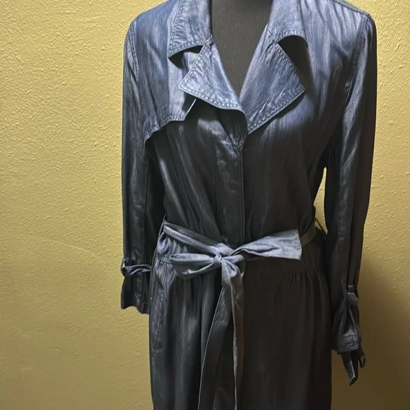 white christmas dresses Lo Denim Jacket – Retrofete main image 1